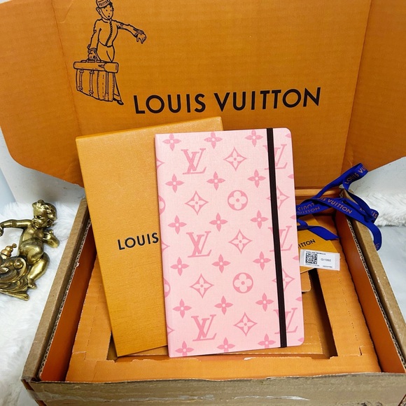 Authentic NIB Louis Vuitton Pink Carn-Jane MM Journal / Notebook - Picture 12 of 13